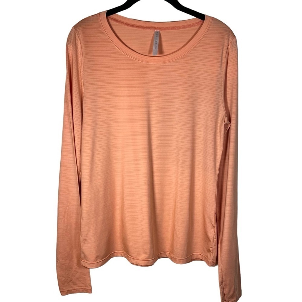 Fabletics long-sleeve stretch tee in peach with thumb holes size L